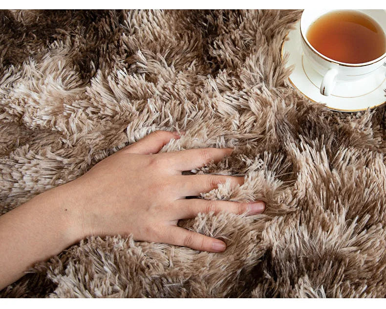 Fluffy Beige Shaggy Carpet for Bedrooms