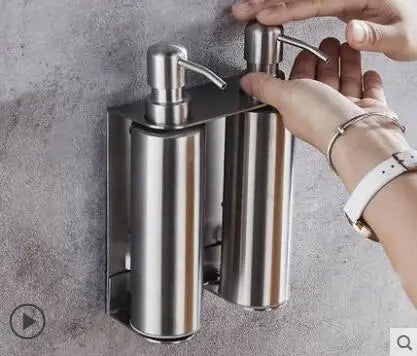 موزع صابون حائطي من ديكوربايتس™ مصنوع من الفولاذ المقاوم للصدأ باللون الأسود