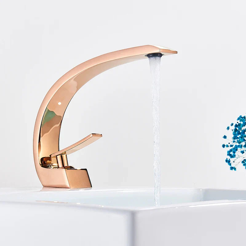 Grifo de Lavabo Decorbites™ Gold Basin: Montaje en Cubierta Mezclador Negro Cromo para Lavabo de Baño