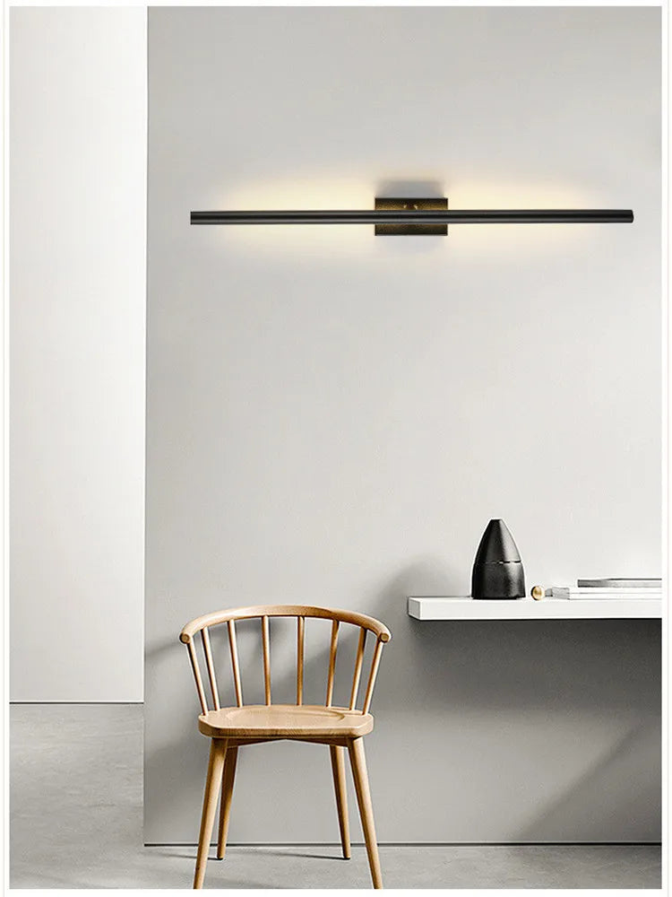 Aplique de pared LED DecorBites™ con tubos metálicos lineales dorados para espejos de baño y sala de estar modernos