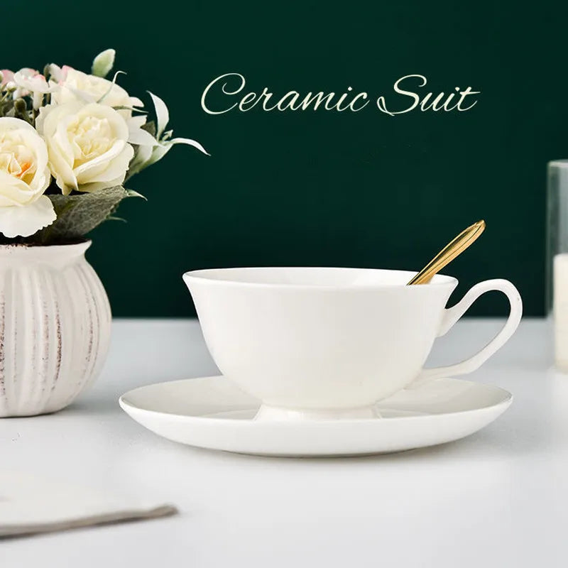 Juego de taza de té DecorBites™ de porcelana fina con platillo y cuchara - Elegante vajilla para fiestas de té negro