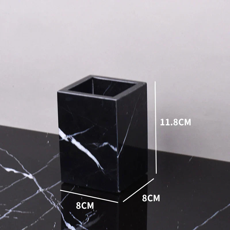 طقم حمام DecorBites™ من رخام ماركينا الأسود cue.opti