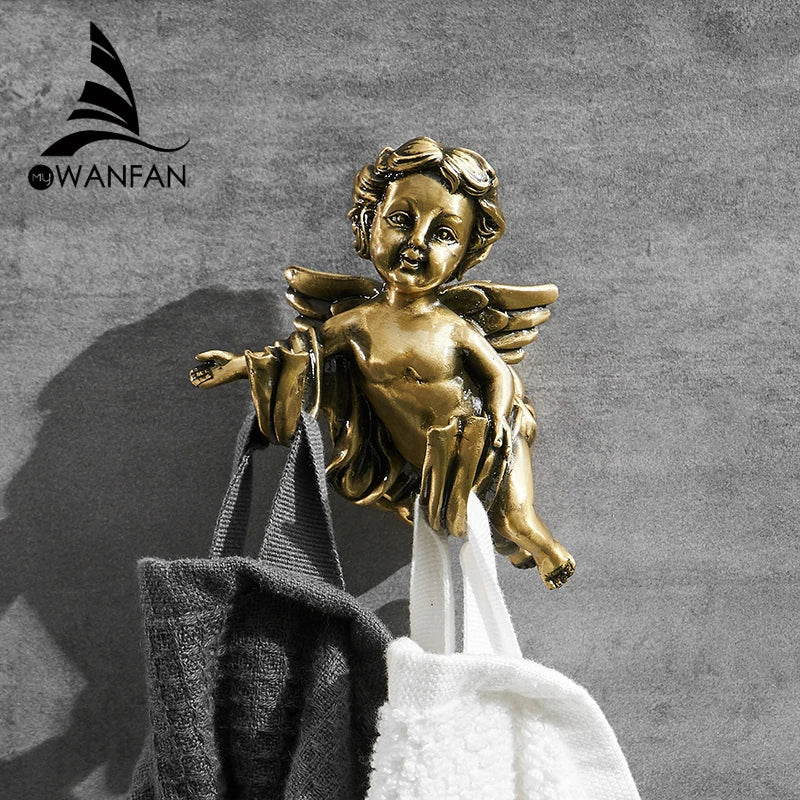 خطاف مناشف نحاسي من DecorBites™ Angel للحمام والجراج مثبت على الحائط
