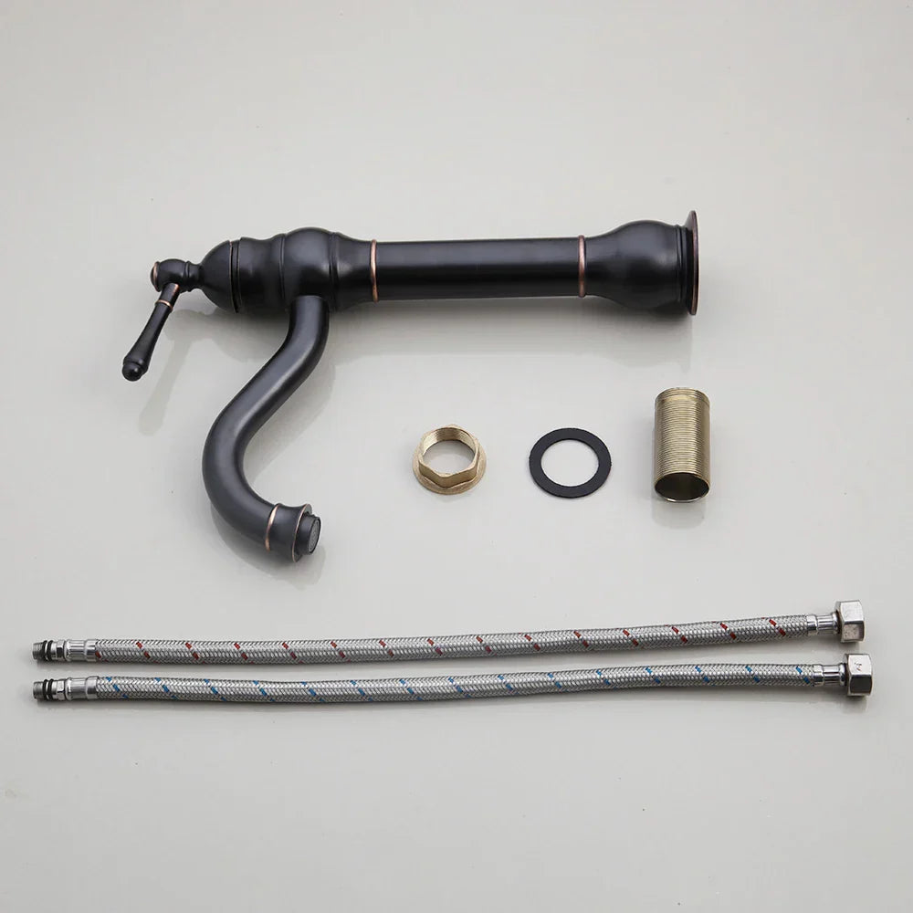 Lavabo DecorBites™ de cerámica negra con diseño de cascada pintado a mano y grifo de latón