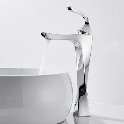 Grifo monomando para lavabo DecorBites™ de bronce negro.