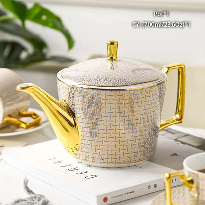 Tetera DecorBites™ de porcelana fina: Elegante cafetera de porcelana europea para amantes del té.