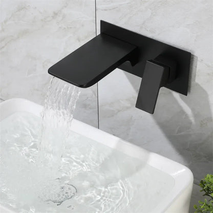 صنبور حوض خلاط من DecorBites™ Blanoir من النحاس الصلب مثبت في الحائط باللون الأسود والذهبي المصقول