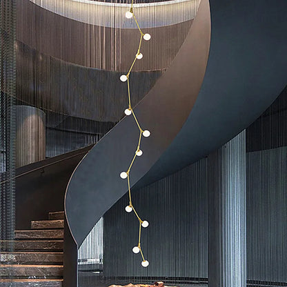 Lámpara de araña de bolas de cristal DecorBites™ para la decoración de escaleras de hoteles y villas