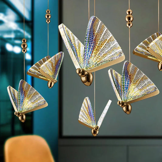 Lámpara colgante LED con forma de mariposa DecorBites™ para salón - Lámpara de araña con forma de insecto en acrílico de colores