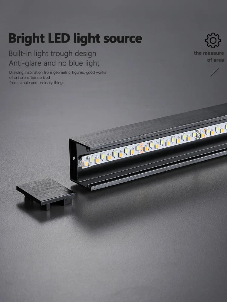 ثريا ديكوربايتس™ السوداء ذات الإضاءة LED بتصميم بسيط لغرفة المعيشة