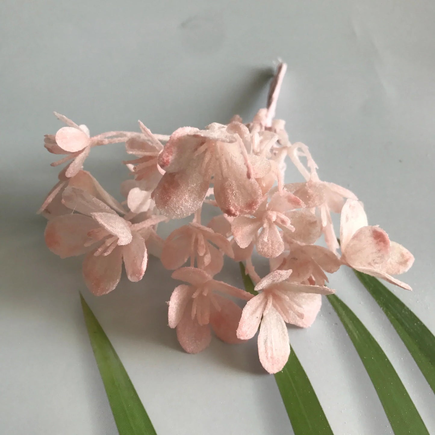 DecorBites™ Plantas artificiales: césped verde, ramitas y hojas artificiales para decoración de bodas y del hogar