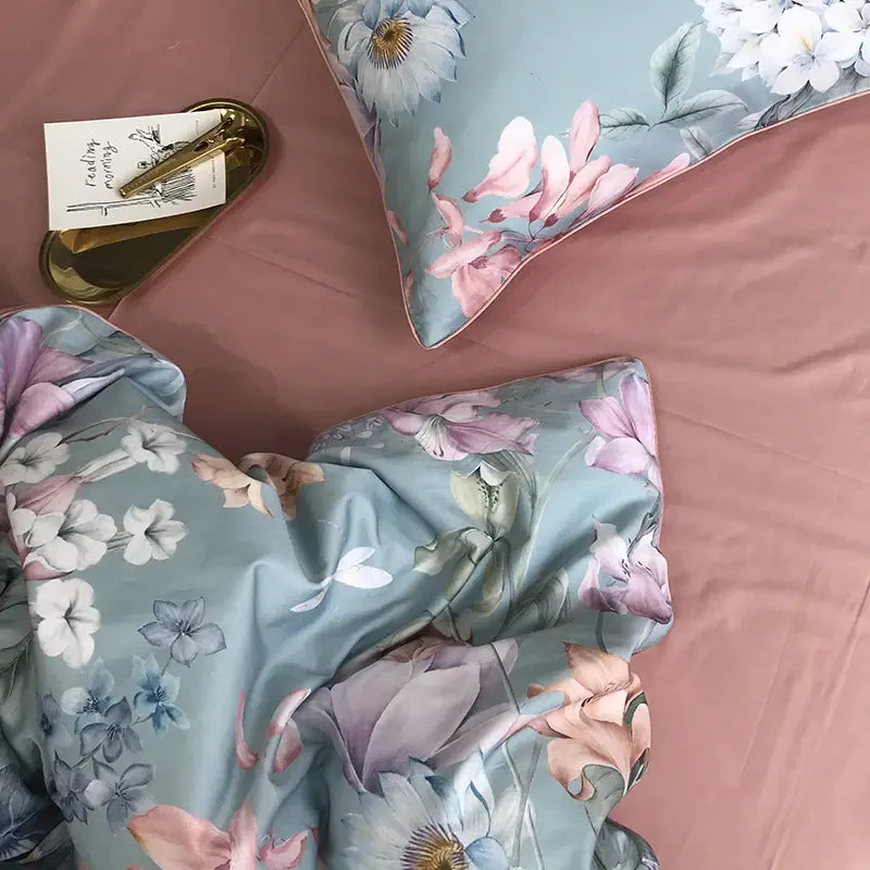 طقم سرير فاخر من القطن المصري بنقشة طائر الفلامنجو - مقاس كوين/كينج