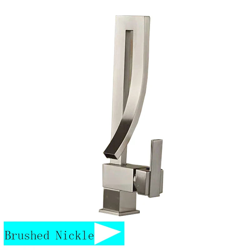 Grifo de lavabo tipo cascada DecorBites™ de latón negro con monomando