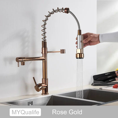 Grifo de cocina DecorBites™ de latón negro con doble caño, rotación de 360°, montaje sobre encimera