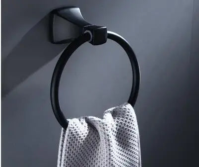 مجموعة أدوات الحمام المصنوعة من الألومنيوم الأسود من DecorBites™: حامل مناشف، حامل ورق، رف زاوية، رف مناشف، حامل فرشاة المرحاض