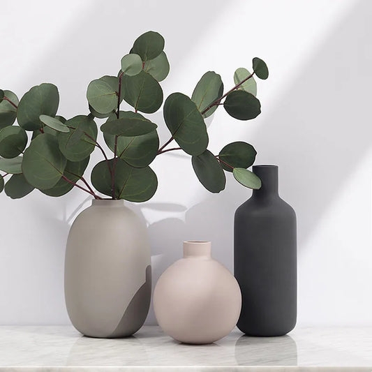 Jarrón geométrico de cerámica DecorBites™: Decoración abstracta para el hogar con arreglos florales hidropónicos.