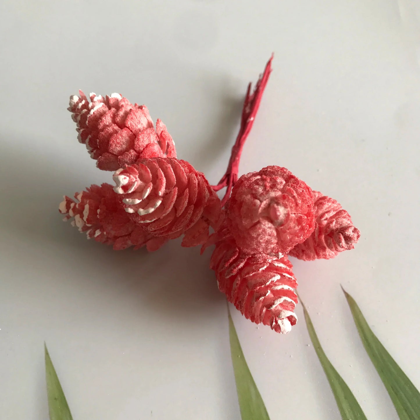 Corona de flores artificiales DecorBites™ para decoración del hogar, bodas y fiestas (DIY)