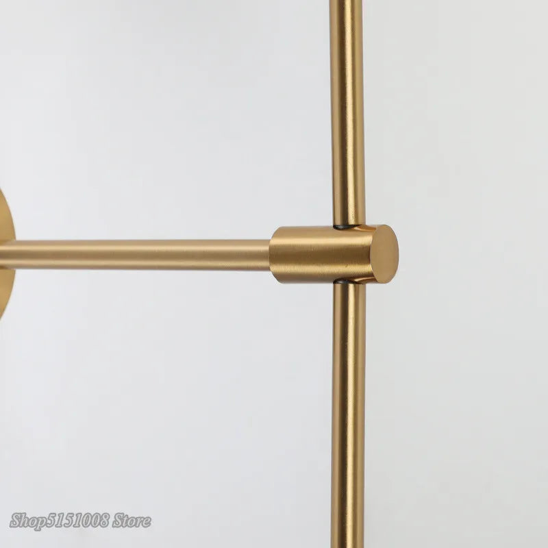 Lámpara de pared LED con bola de cristal DecorBites™ para una decoración minimalista moderna.