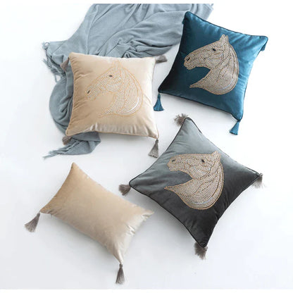 غطاء وسادة مربع من DecorBites™ ذهبي مرصع بأحجار الراين مع شرابات غطاء زخرفي فاخر