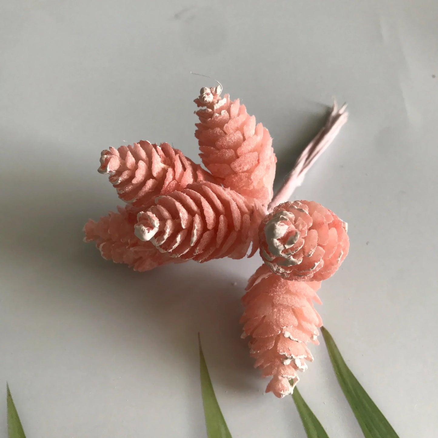 Corona de flores artificiales DecorBites™ para decoración del hogar, bodas y fiestas (DIY)