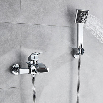 Grifo de ducha y bañera DecorBites™ de montaje en pared, color negro, con caño tipo cascada