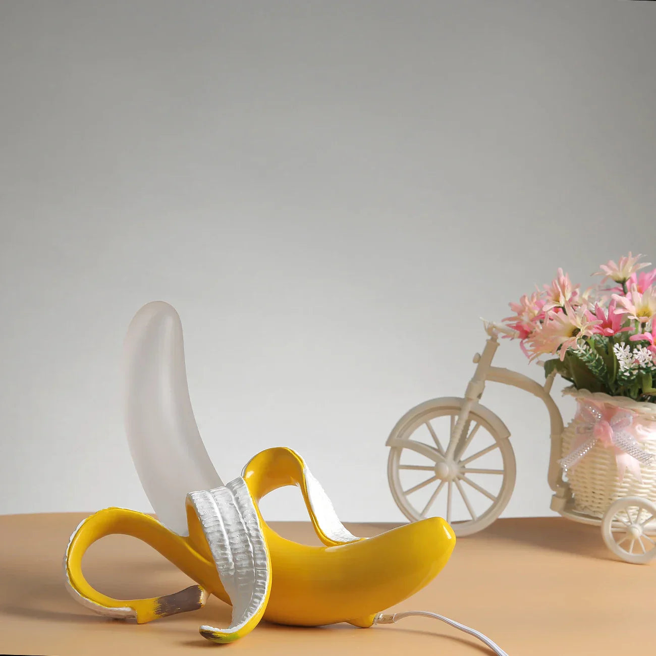 Lámpara de mesa LED DecorBites™ con pantalla de cristal para salón o dormitorio estilo art déco