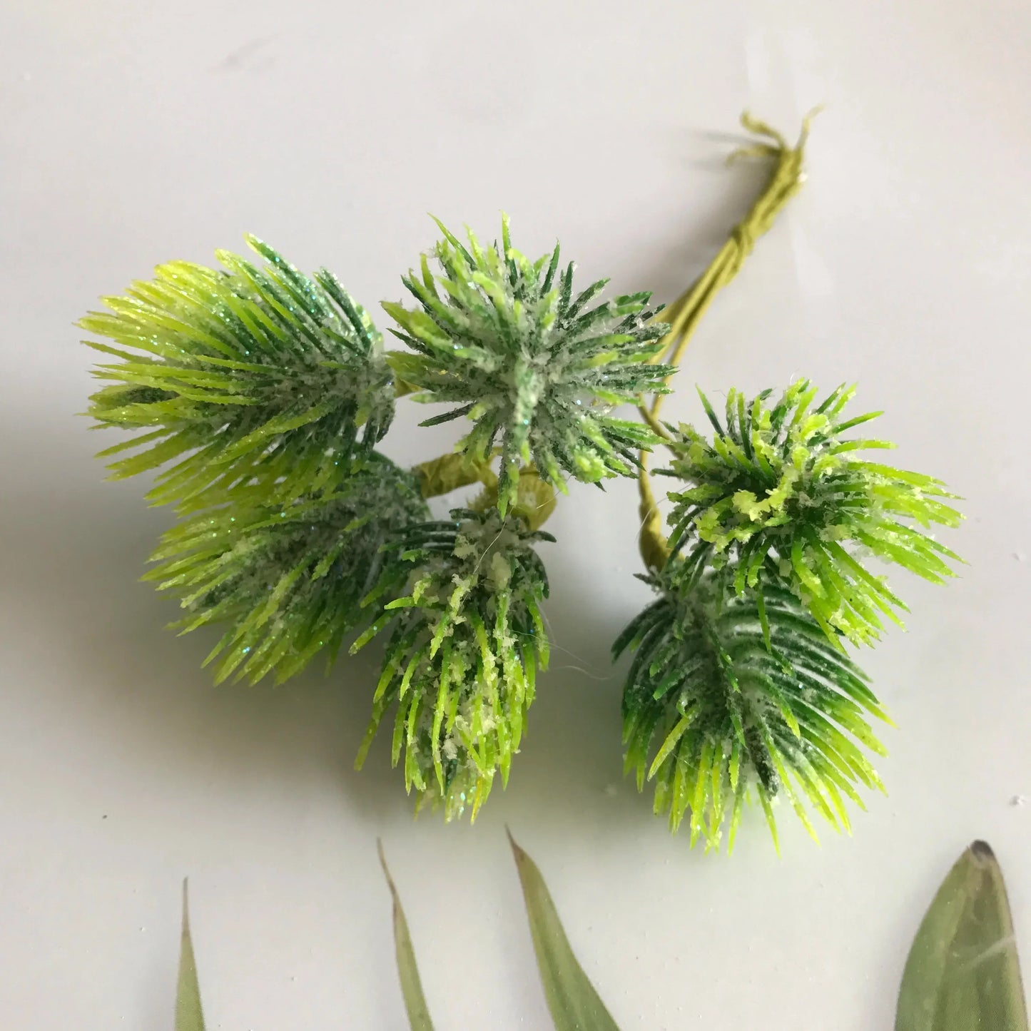 Paquete de estambres de bayas verdes DecorBites™ para decoración navideña y envoltorio de regalos DIY