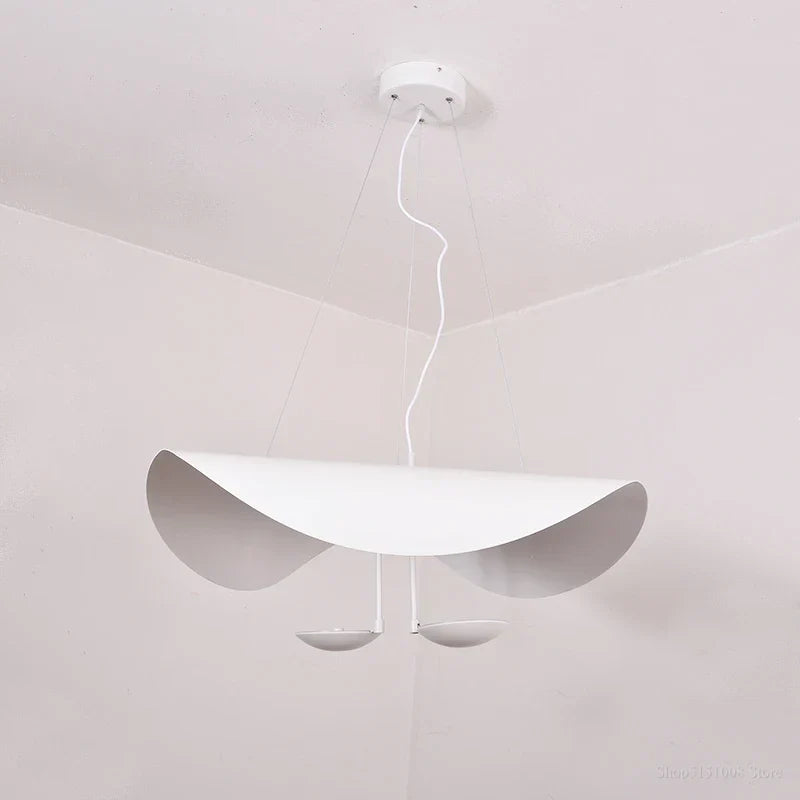 Lámpara colgante LED DecorBites™ con textura dorada para decoración de sala de estar y dormitorio.