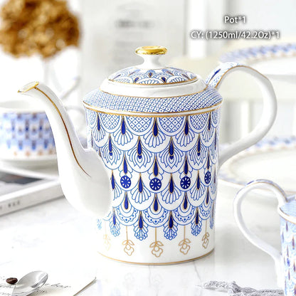 Tetera DecorBites™ de porcelana fina: Elegante cafetera de porcelana europea para amantes del té.