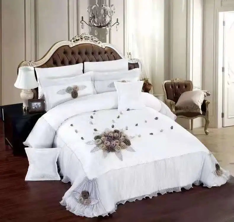 Decobites Jacquard Rose Lace Bedding Set, Luxurious European Style, Red & Champagne