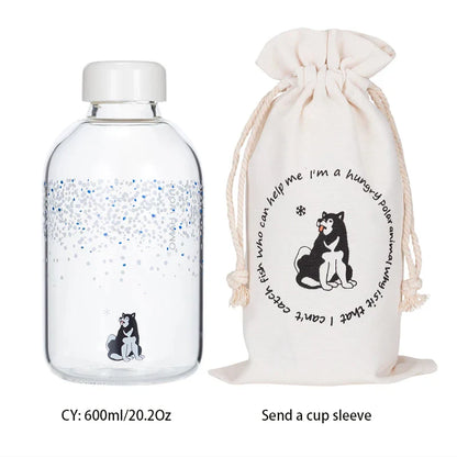 زجاجة مياه زجاجية زرقاء من ديكوربايتس™ سعة 600 مل بتصميم ختم دب قطبي لطيف