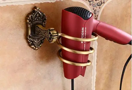 مجموعة إكسسوارات الحمام DecorBites™ المصنوعة من الألومنيوم المنحوت باللون البرونزي العتيق: رف مناشف، وحامل ورق، وخطافات