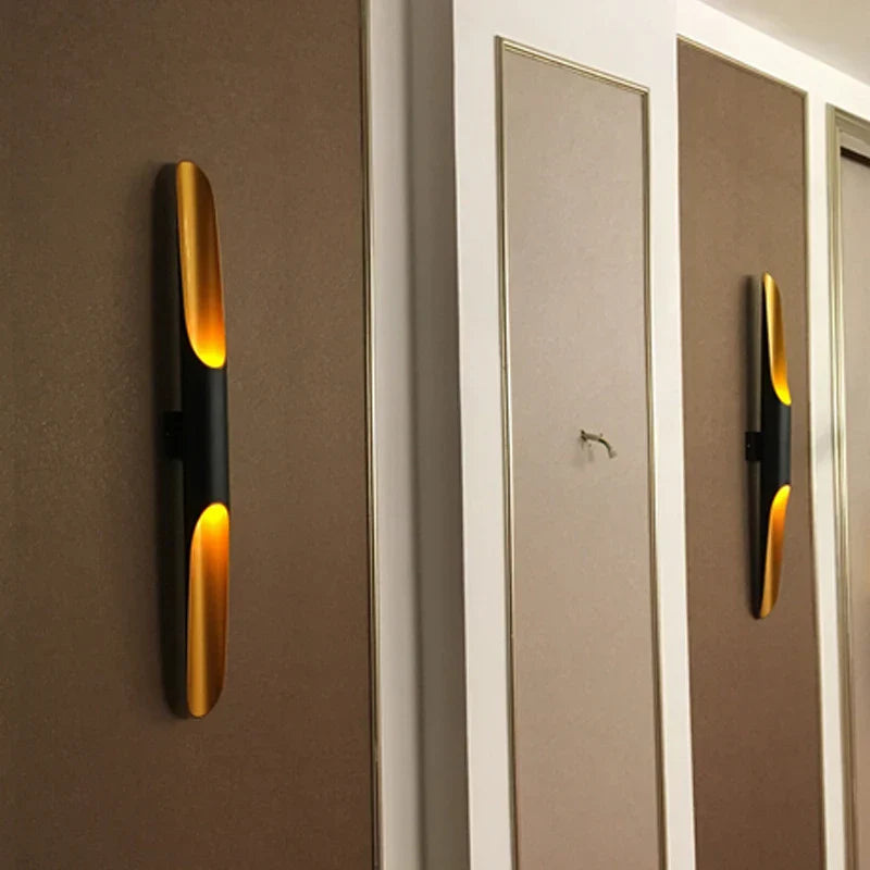 ديكوربايتس™ - مصباح حائط من أنبوب الألومنيوم باللون الأسود الذهبي لغرفة النوم وغرفة المعيشة