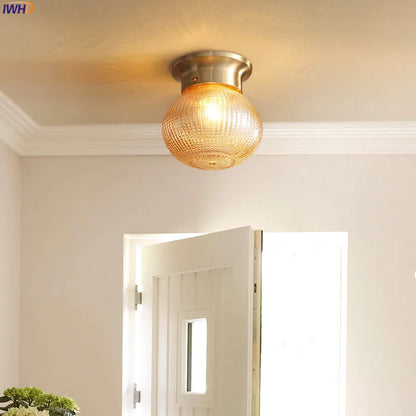 Lámpara de techo LED DecorBites™ con bola de cristal, estilo moderno vintage en cobre.