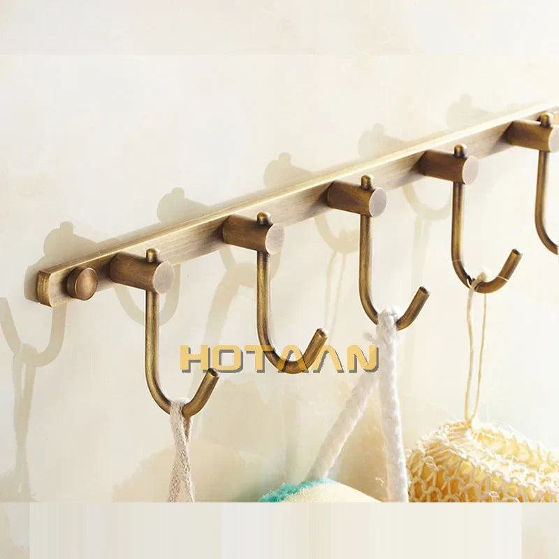 خطاف رداء من النحاس العتيق من DecorBites™، أدوات حمام لتنظيم أنيق