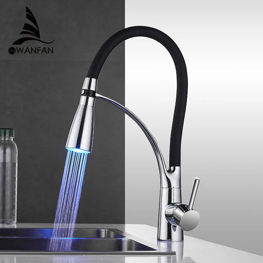 Grifo de cocina LED DecorBites™ con diseño de goma y monomando extraíble