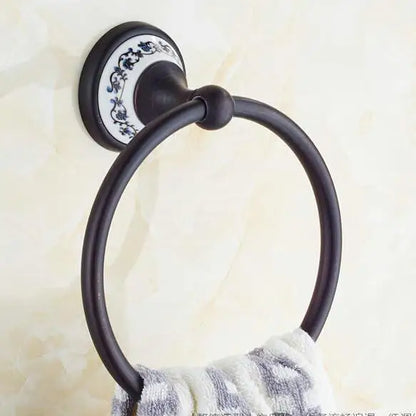 مجموعة إكسسوارات الحمام DecorBites™ المصنوعة من البورسلين الأسود والنحاس