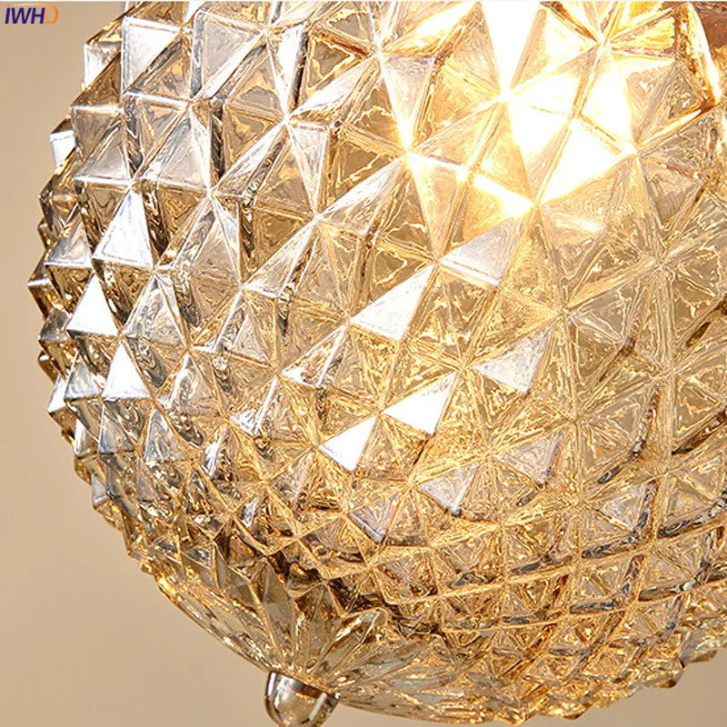 Lámpara de techo LED DecorBites™ con bola de cristal, estilo moderno vintage en cobre.