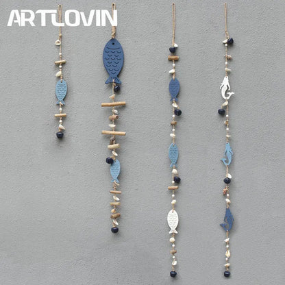 ديكور بايتس™ - قلادة على شكل سمكة زرقاء على شكل خادمة بحرية مصنوعة من أجراس خشبية عائمة لتزيين الحائط