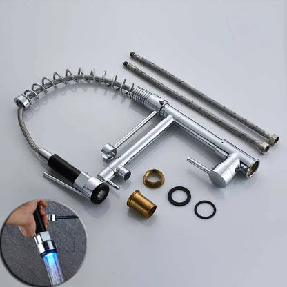 Grifo de cocina DecorBites™ con luz LED, color oro rosa, con caño giratorio extraíble con resorte