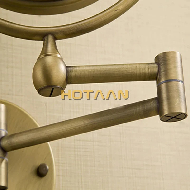 مرآة مكياج DecorBites™ دائرية مقاس 8 بوصات مزودة بإضاءة LED مع تكبير مزدوج 3X/1X