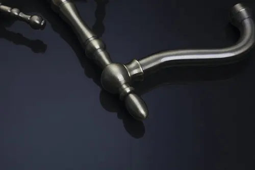 صنبور خلاط مطبخ دوار من ديكوربايتس™ مصنوع من النحاس العتيق