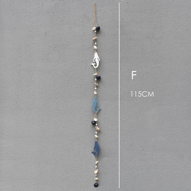 ديكور بايتس™ - قلادة على شكل سمكة زرقاء على شكل خادمة بحرية مصنوعة من أجراس خشبية عائمة لتزيين الحائط