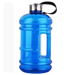 Botella de agua deportiva DecorBites™ de 2,2 L para fitness, gimnasio y actividades al aire libre como correr.