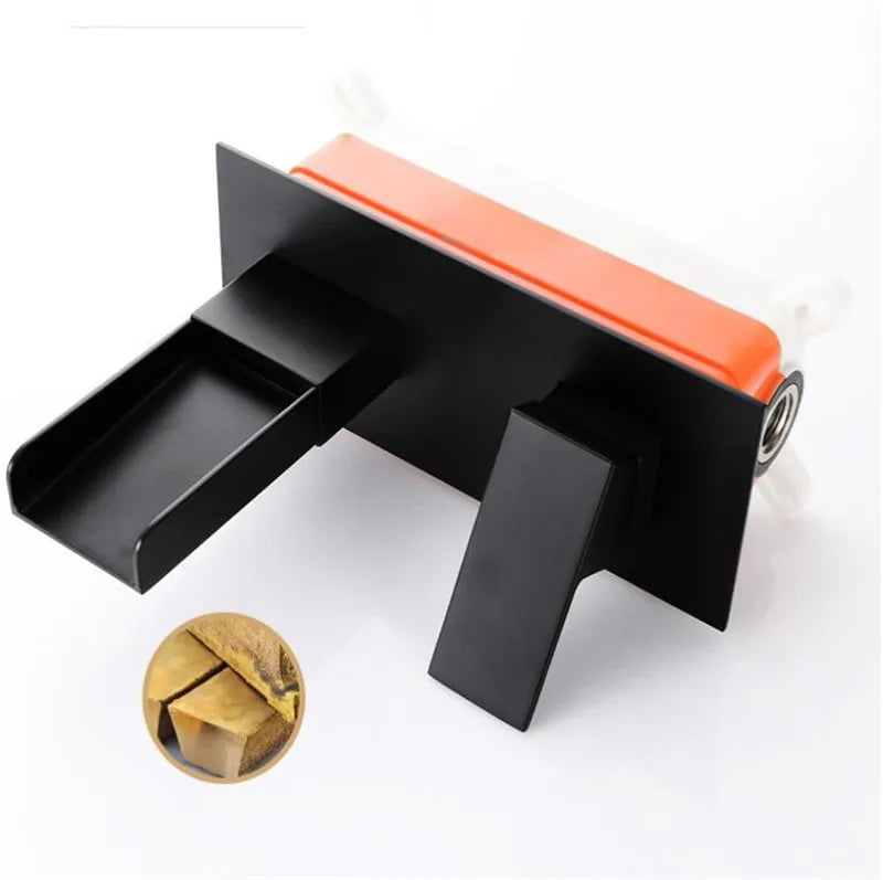 مجموعة خلاط حوض شلال من ديكوربايتس™ بلانور باللون الأسود والكروم