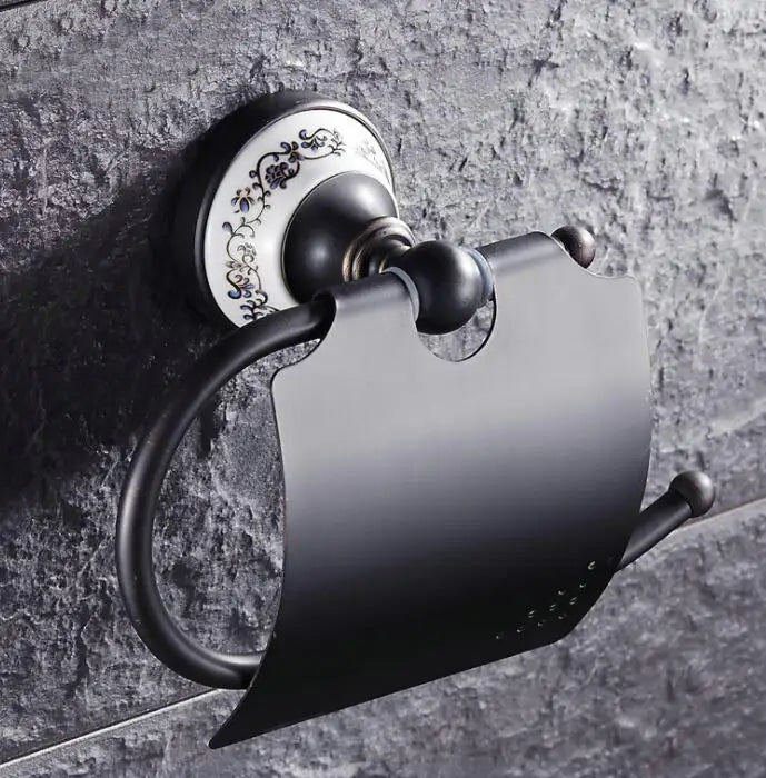 مجموعة إكسسوارات الحمام DecorBites™ المصنوعة من البورسلين الأسود والنحاس