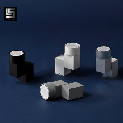 DecorBites™ 5W مصباح سفلي بزاوية قابلة للتعديل، لون كروم/أبيض/أسود، تركيب سطحي دافئ/أبيض طبيعي