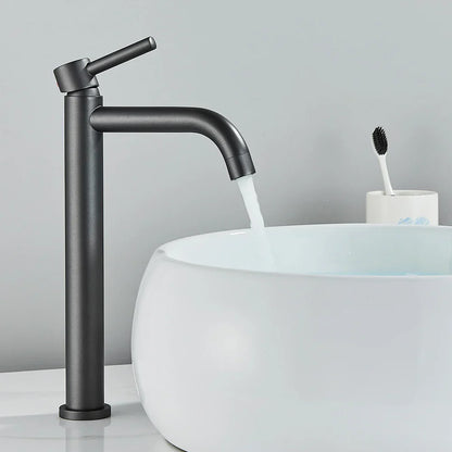 Grifo mezclador para lavabo DecorBites™ negro de montaje en cubierta | Grifo de agua fría y caliente para lavabo de baño