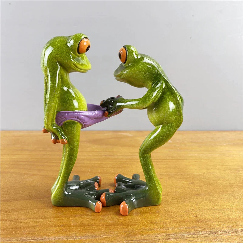 DecorBites™ Leggy Frog Couple Figurine: Modern Wedding Home Decor Statue