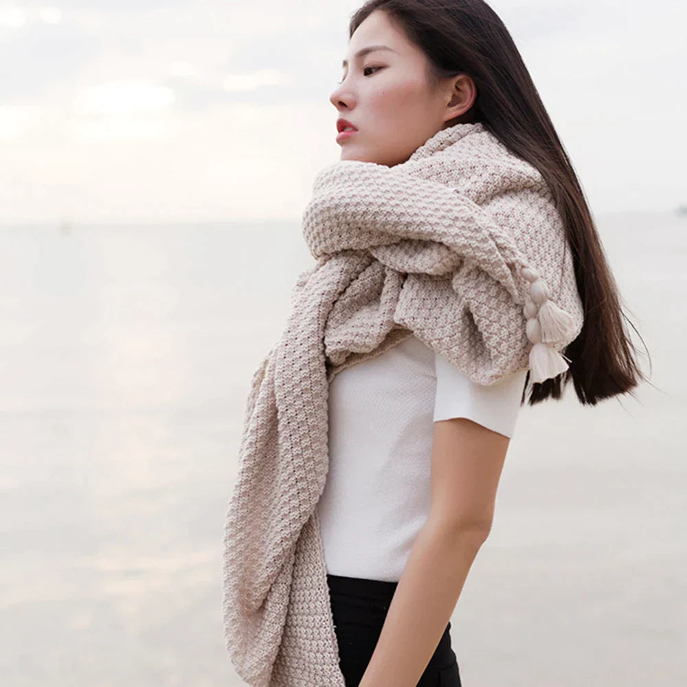 Woolen Ball Knit Blanket